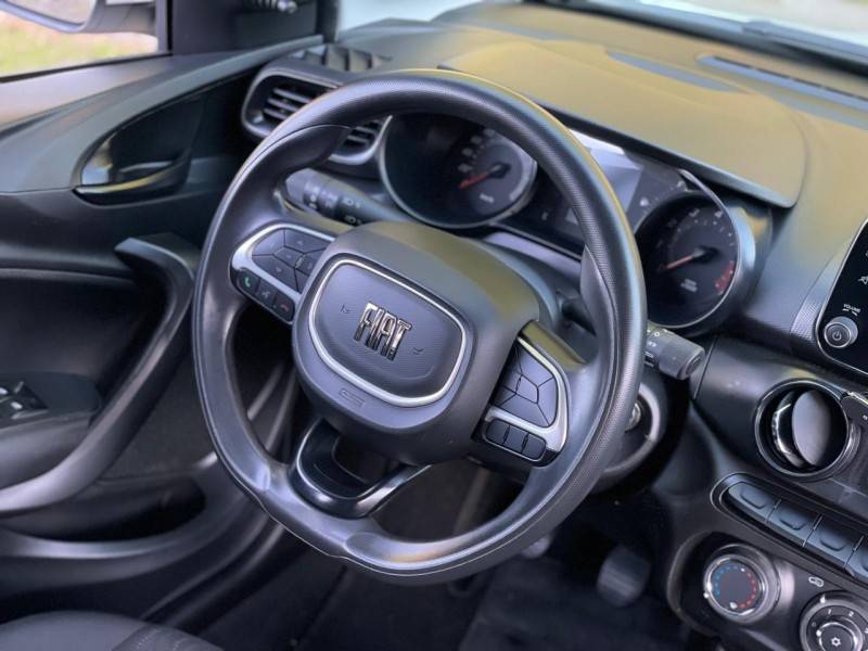 FIAT - CRONOS - 2023/2023 - Branca - R$ 69.900,00