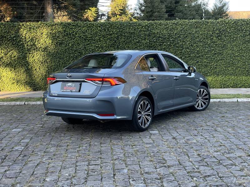 TOYOTA - COROLLA - 2020/2021 - Azul - R$ 135.900,00