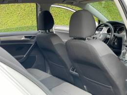 VOLKSWAGEN - GOLF - 2015/2016 - Branca - R$ 75.900,00