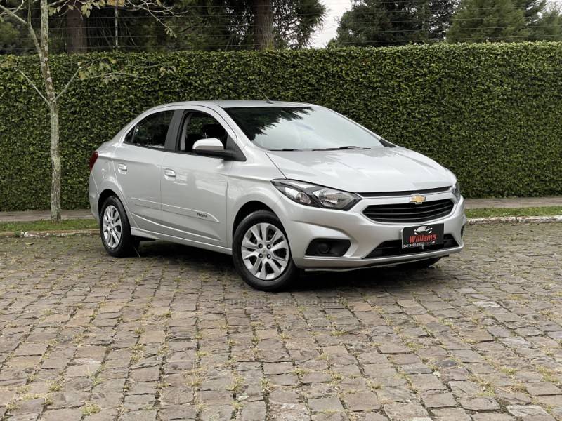 CHEVROLET - PRISMA - 2017/2018 - Prata - R$ 64.900,00
