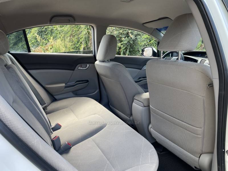 HONDA - CIVIC - 2012/2013 - Branca - R$ 63.900,00