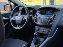 FORD - FOCUS - 2018/2019 - Prata - R$ 77.900,00