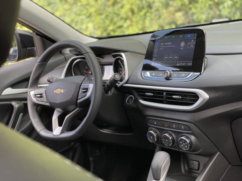 CHEVROLET - TRACKER - 2021/2022 - Preta - R$ 99.900,00