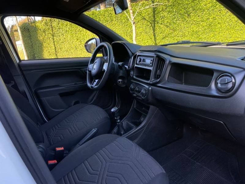 FIAT - STRADA - 2022/2023 - Branca - R$ 86.900,00