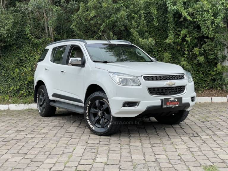 CHEVROLET - TRAILBLAZER - 2014/2014 - Branca - R$ 122.000,00
