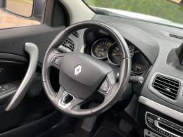 RENAULT - FLUENCE - 2013/2014 - Branca - R$ 44.900,00