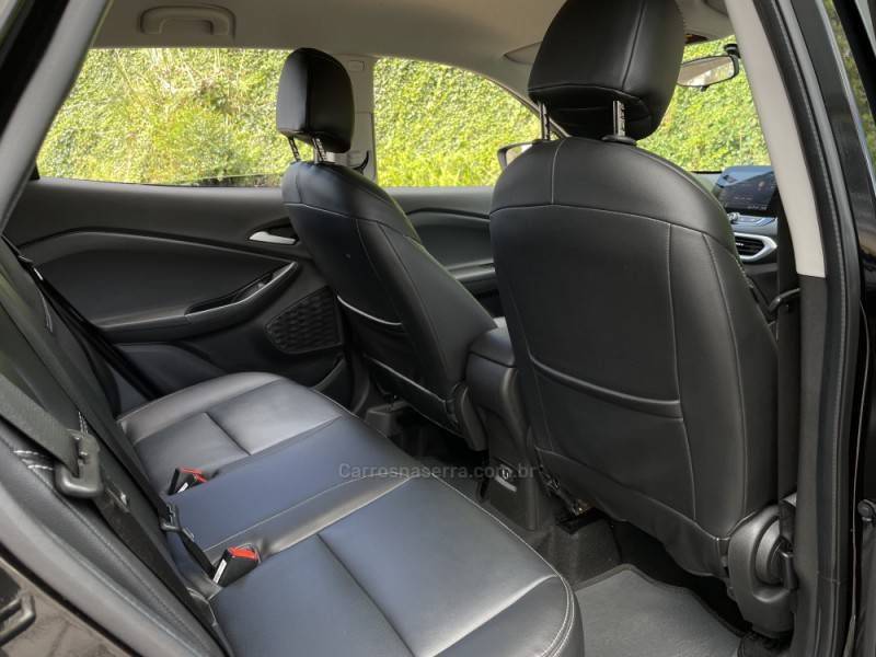 CHEVROLET - TRACKER - 2021/2022 - Preta - R$ 99.900,00