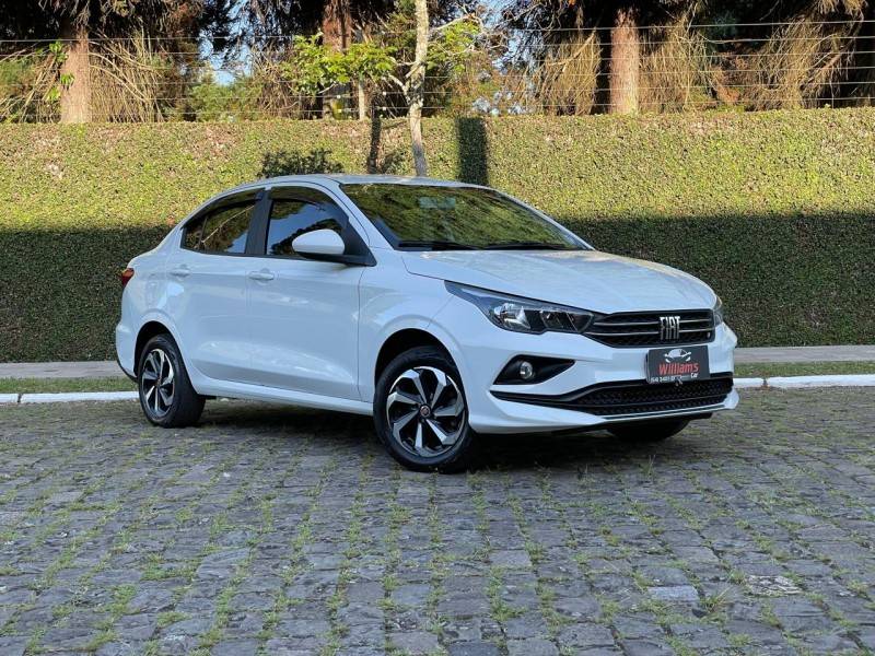 FIAT - CRONOS - 2023/2023 - Branca - R$ 69.900,00