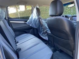 CHEVROLET - S10 - 2023/2024 - Branca - R$ 239.900,00