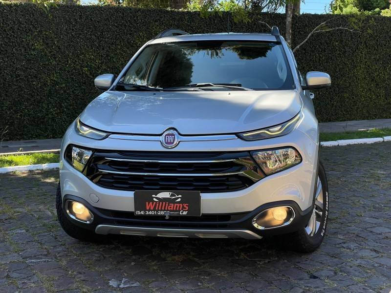 FIAT - TORO - 2017/2018 - Prata - R$ 92.000,00