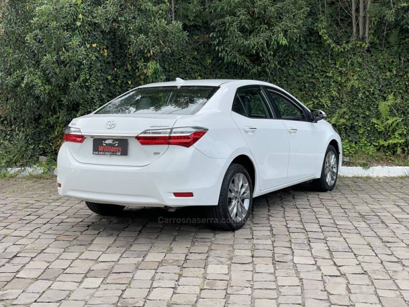 TOYOTA - COROLLA - 2019/2019 - Branca - R$ 108.900,00