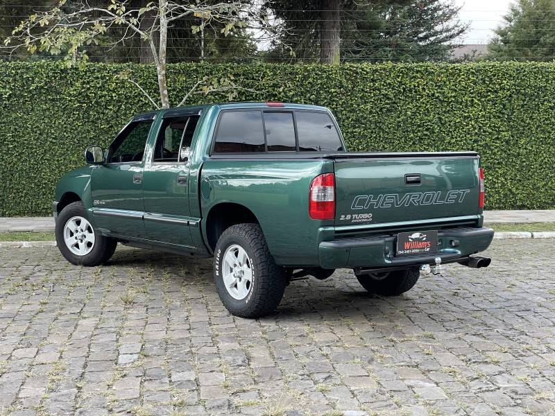 CHEVROLET - S10 - 2002/2002 - Verde - R$ 62.900,00