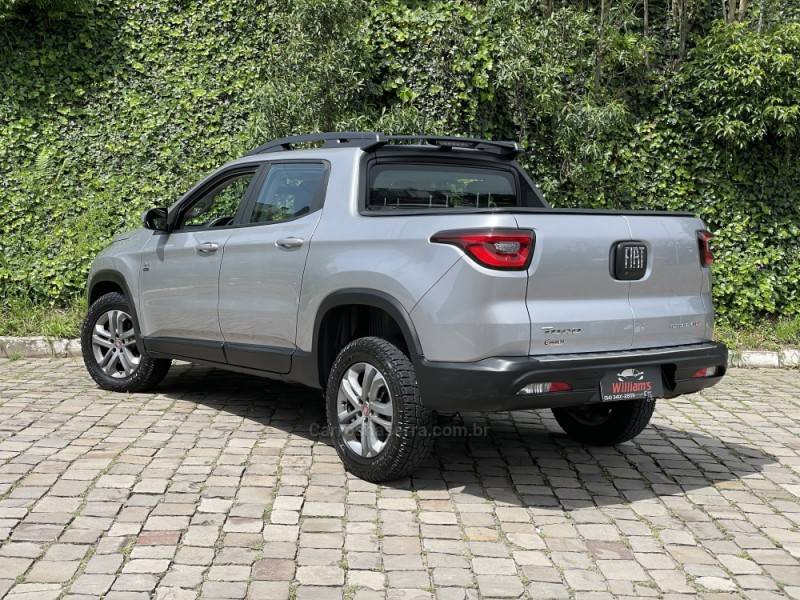 FIAT - TORO - 2020/2021 - Prata - R$ 114.900,00