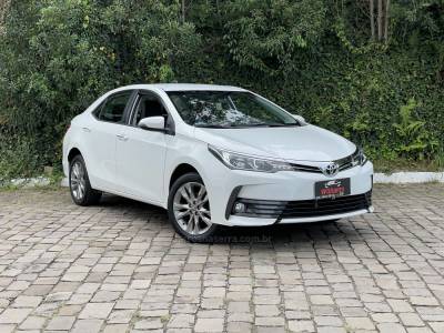 TOYOTA - COROLLA - 2019/2019 - Branca - R$ 108.900,00