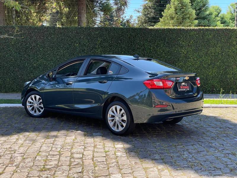 CHEVROLET - CRUZE - 2017/2018 - Azul - R$ 79.900,00