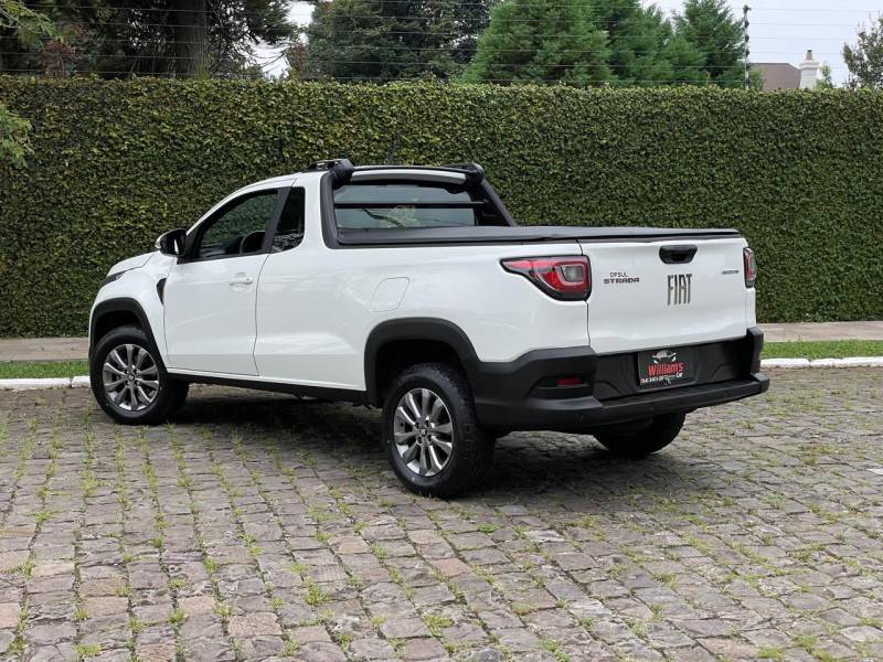 FIAT - STRADA - 2024/2024 - Branca - R$ 89.900,00