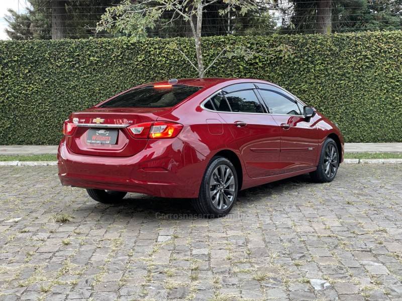 CHEVROLET - CRUZE - 2018/2019 - Vermelha - R$ 98.900,00
