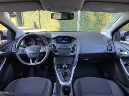 FORD - FOCUS - 2018/2019 - Prata - R$ 77.900,00