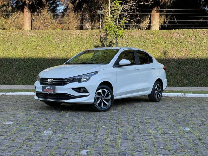 FIAT - CRONOS - 2023/2023 - Branca - R$ 69.900,00