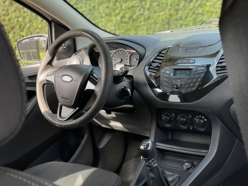 FORD - KA + - 2015/2015 - Prata - R$ 41.900,00