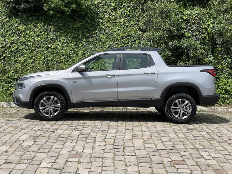 FIAT - TORO - 2020/2021 - Prata - R$ 114.900,00