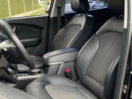 HYUNDAI - IX35 - 2010/2011 - Preta - R$ 58.900,00