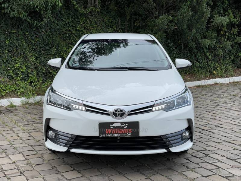 TOYOTA - COROLLA - 2019/2019 - Branca - R$ 108.900,00