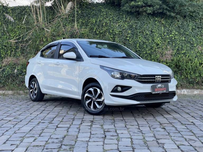 FIAT - CRONOS - 2023/2023 - Branca - R$ 75.500,00