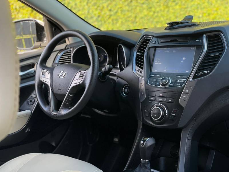 HYUNDAI - SANTA FÉ - 2013/2014 - Branca - R$ 85.900,00