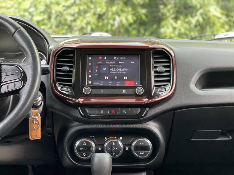 FIAT - TORO - 2020/2021 - Prata - R$ 114.900,00