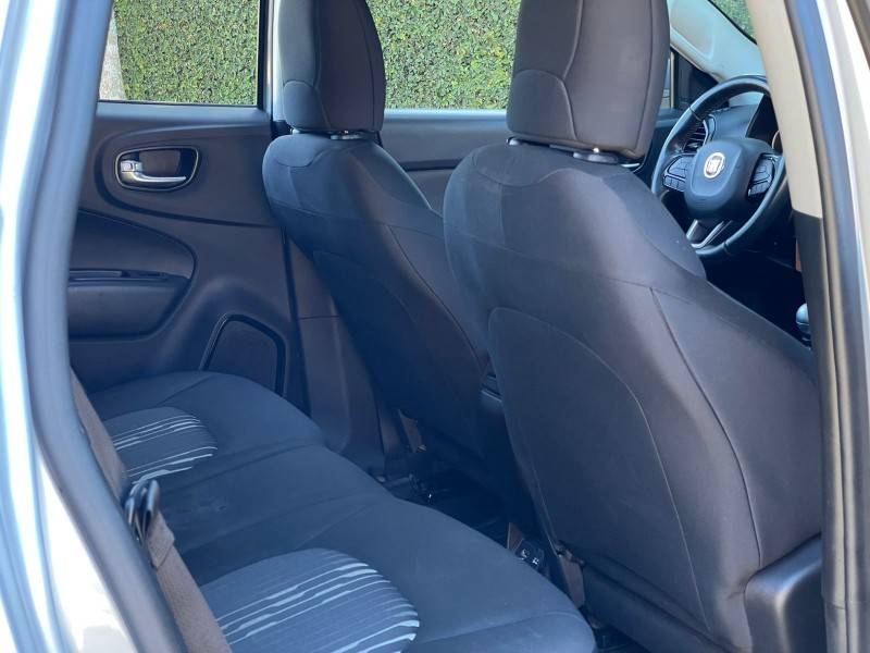 FIAT - TORO - 2017/2018 - Prata - R$ 92.000,00