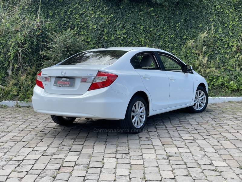 HONDA - CIVIC - 2012/2013 - Branca - R$ 63.900,00