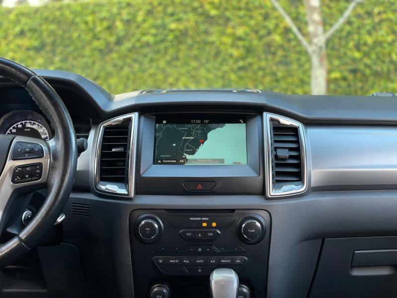 FORD - RANGER - 2019/2019 - Branca - R$ 144.900,00