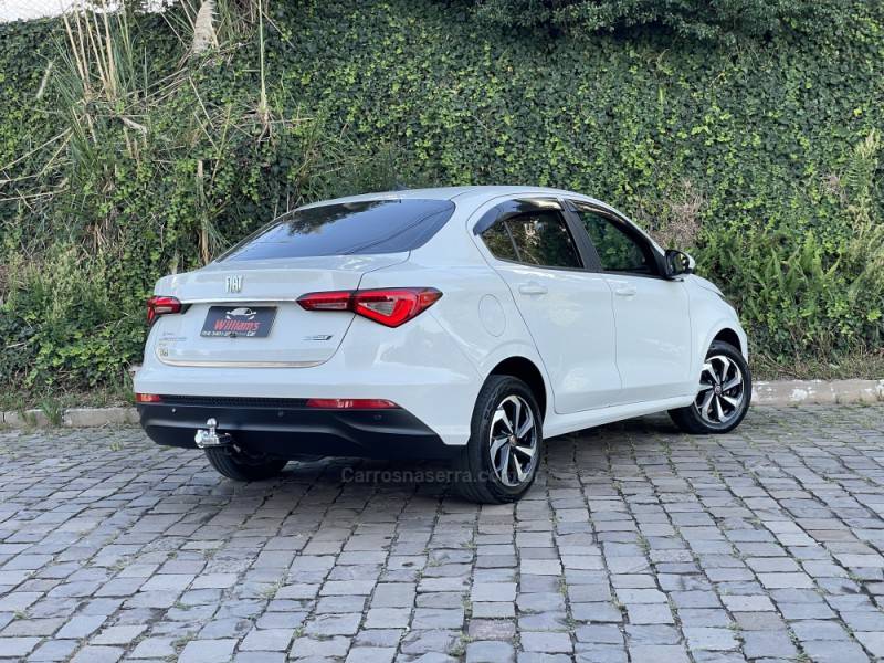 FIAT - CRONOS - 2023/2023 - Branca - R$ 75.500,00