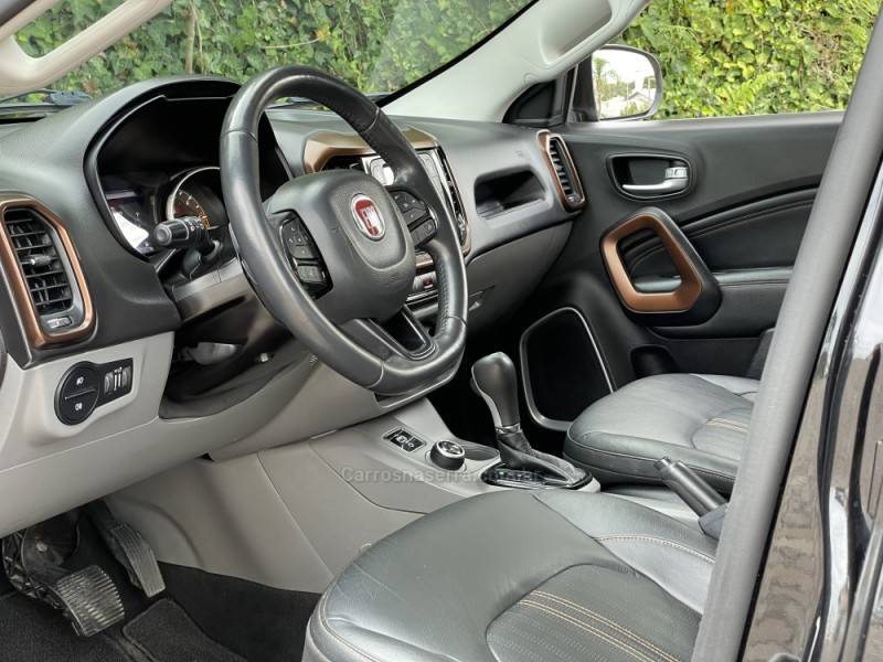 FIAT - TORO - 2016/2017 - Preta - R$ 97.900,00