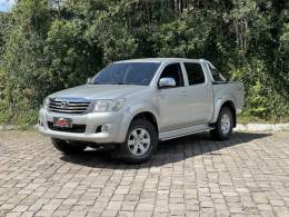 TOYOTA - HILUX - 2013/2013 - Prata - R$ 116.000,00