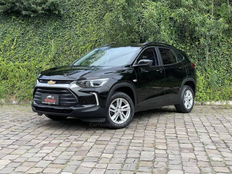 CHEVROLET - TRACKER - 2021/2022 - Preta - R$ 99.900,00