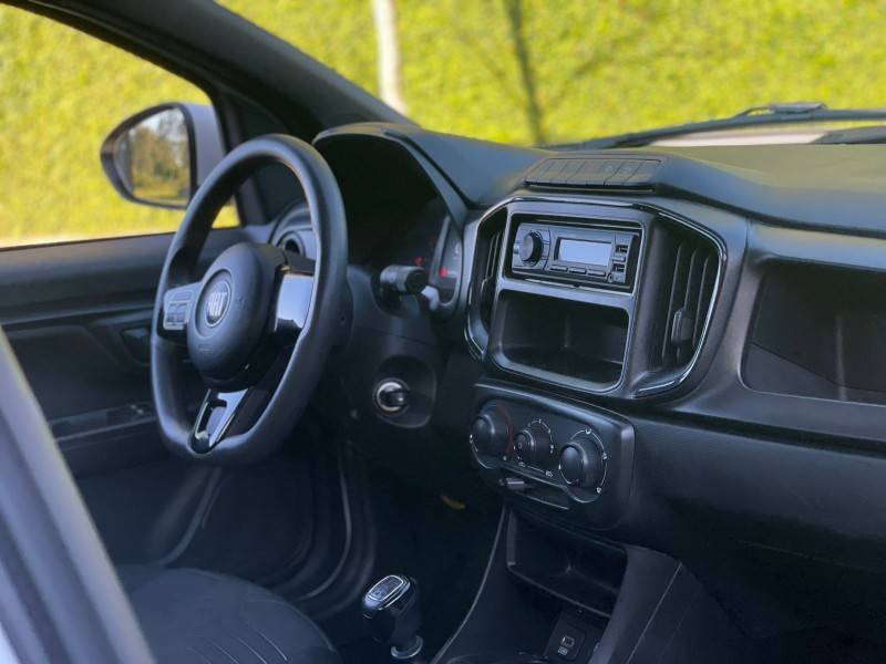 FIAT - STRADA - 2022/2023 - Branca - R$ 86.900,00