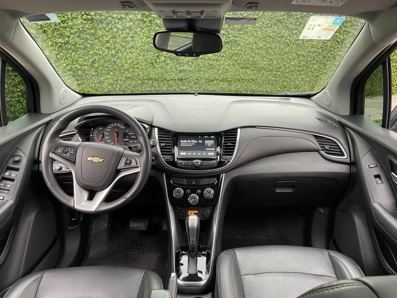 CHEVROLET - TRACKER - 2017/2017 - Cinza - R$ 83.900,00