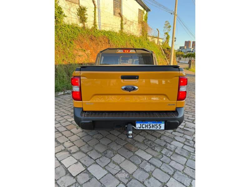 FORD - MAVERICK - 2022/2022 - Laranja - R$ 163.900,00