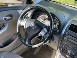 TOYOTA - COROLLA - 2011/2012 - Preta - R$ 64.900,00