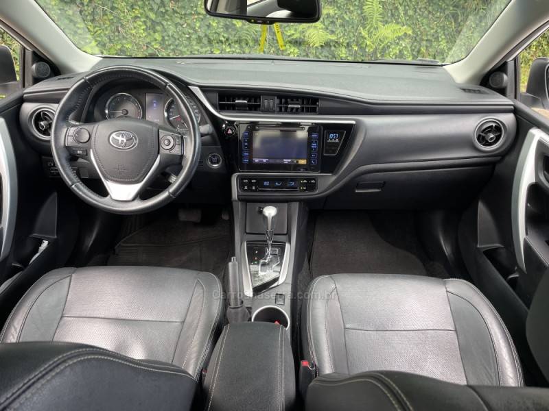 TOYOTA - COROLLA - 2019/2019 - Branca - R$ 108.900,00