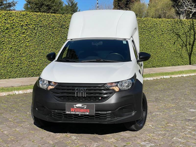 FIAT - STRADA - 2020/2021 - Branca - R$ 71.900,00