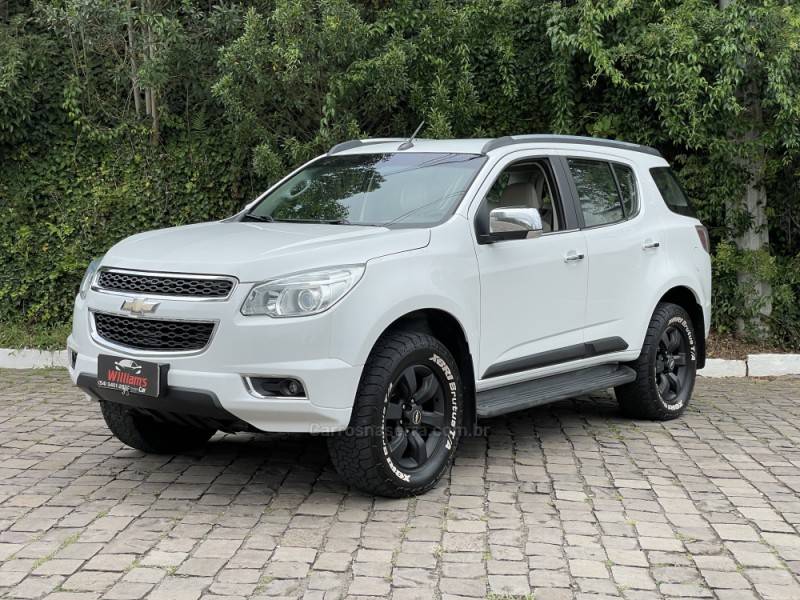 CHEVROLET - TRAILBLAZER - 2014/2014 - Branca - R$ 122.000,00