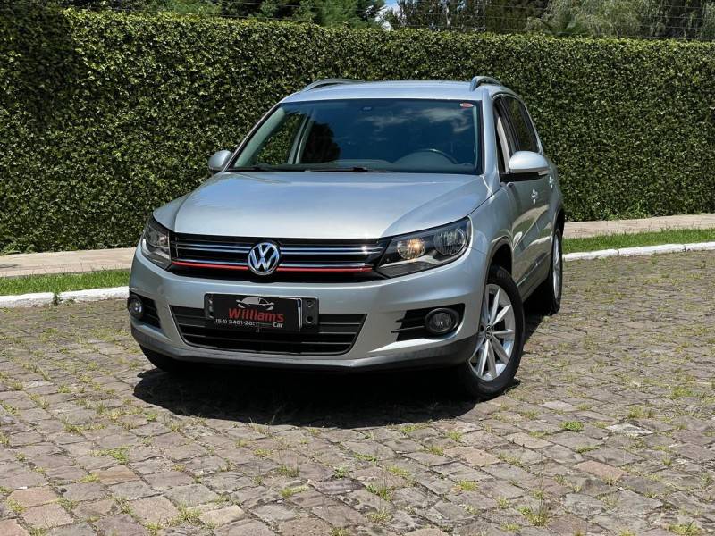 VOLKSWAGEN - TIGUAN - 2011/2012 - Prata - R$ 56.900,00
