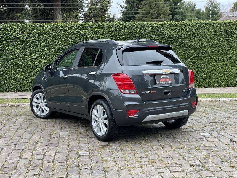CHEVROLET - TRACKER - 2017/2017 - Cinza - R$ 83.900,00