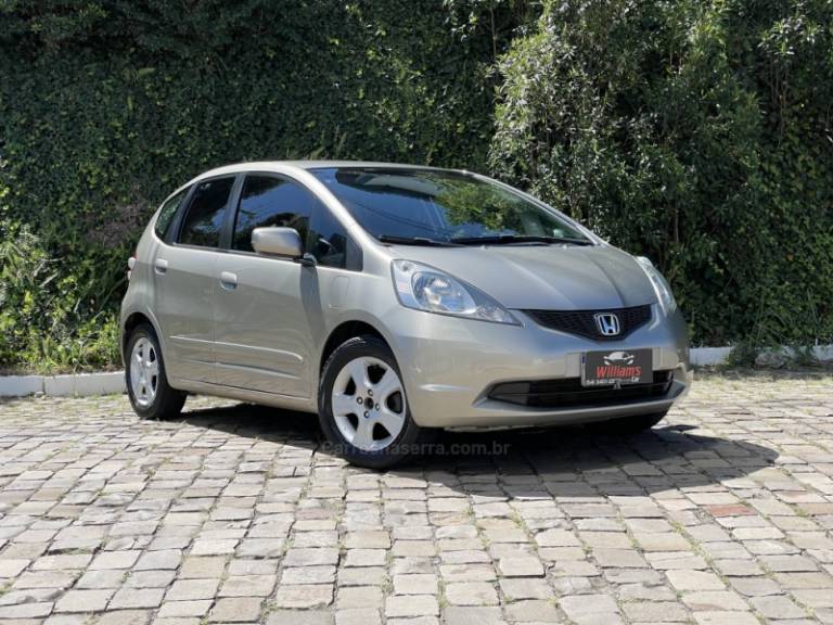 HONDA - FIT - 2009/2009 - Dourada - R$ 48.900,00