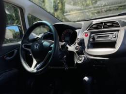 HONDA - FIT - 2009/2009 - Dourada - R$ 48.900,00