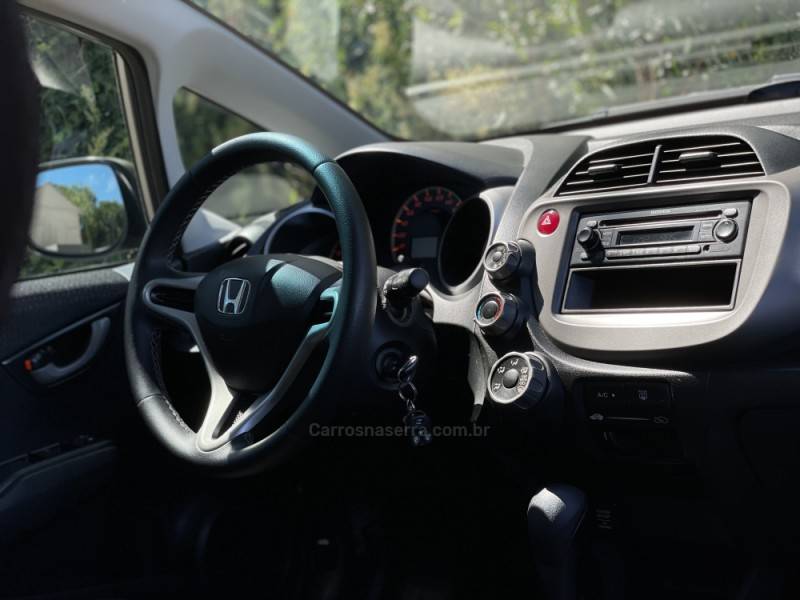 HONDA - FIT - 2009/2009 - Dourada - R$ 48.900,00