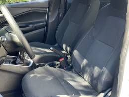 CHEVROLET - ONIX - 2022/2023 - Branca - R$ 76.900,00
